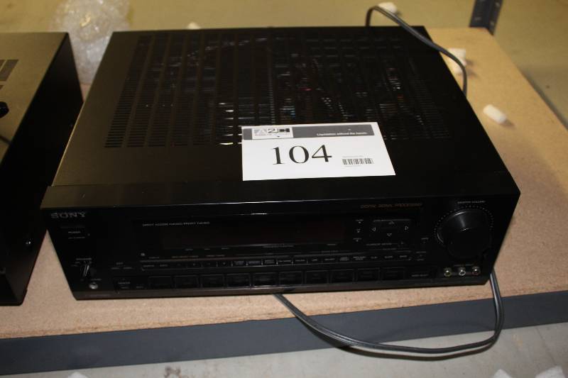 lot 104 image: Sony tuner , STR- d1090 Tested and operational