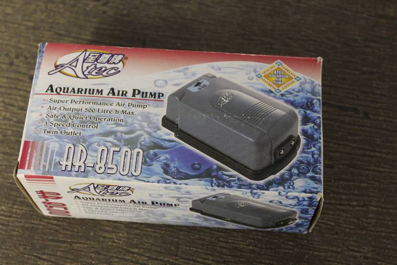 lot 227 image: Aquarium air pump, QAR-8500 new