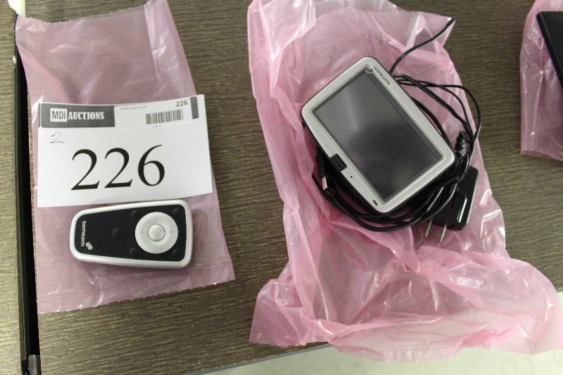 lot 226 image: TomTom GPS, tested and operational