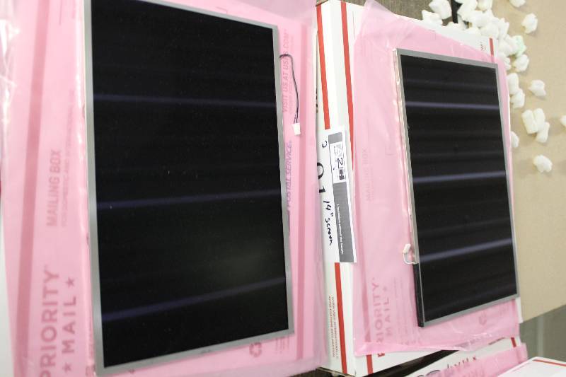 lot 91 image: 2 replacement LCD screens, tested and operational
