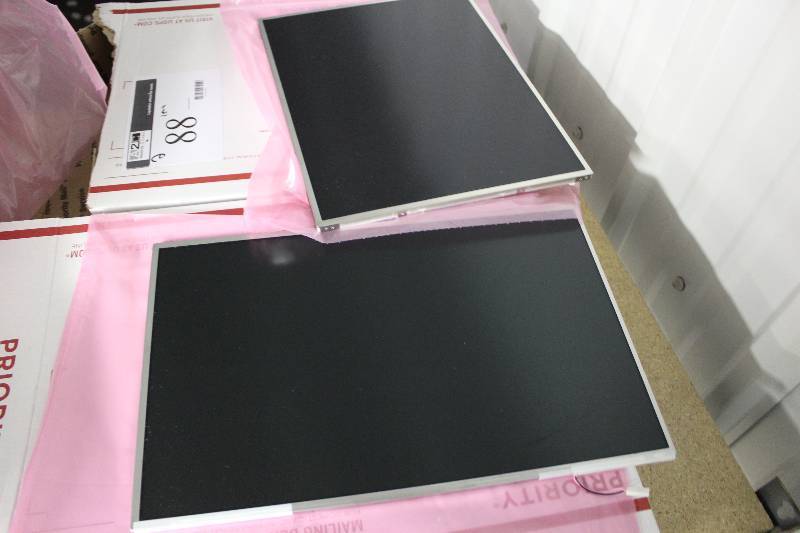 lot 88 image: 2 replacement LCD screens, tested and operational