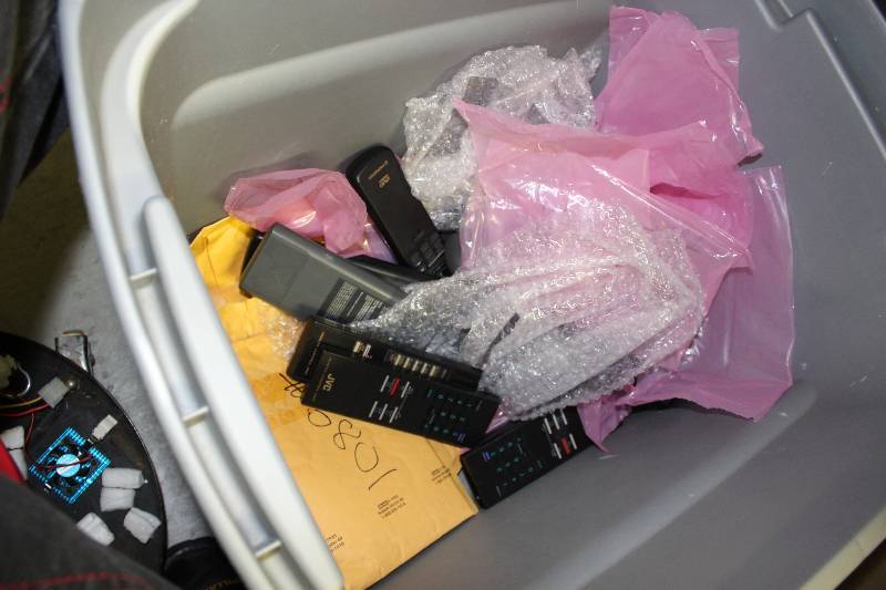 lot 211 image: Lot of misc remotes, tested and operaional