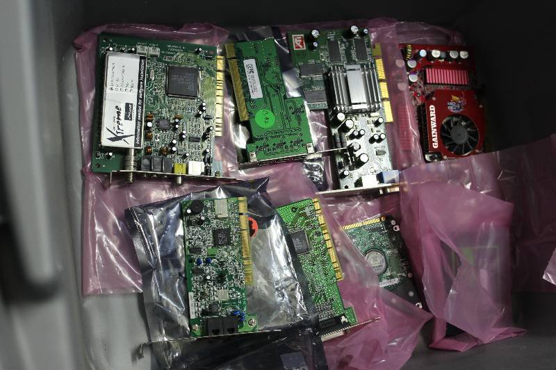 lot 213 image: Misc PCI cards, AGP video card, tested and operational