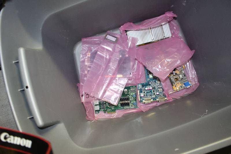 lot 218 image: Misc video cards, AGP video card, tested and operational