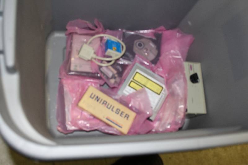 lot 223 image: Laptop keyboard and other misc parts, tested and operational