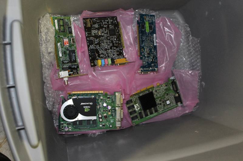 lot 250 image: misc PCI cards, PCI-e video card, tested and operational