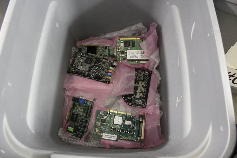 lot 246 image: PCI sound card, tv capture card,  other misc cards, tested and operational