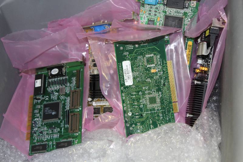 lot 238 image: Pci video cards, AGP video cards, tested and working