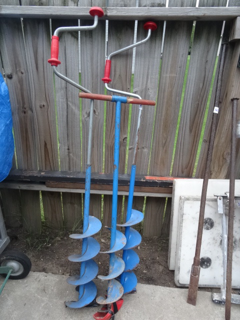 2 ice augers.