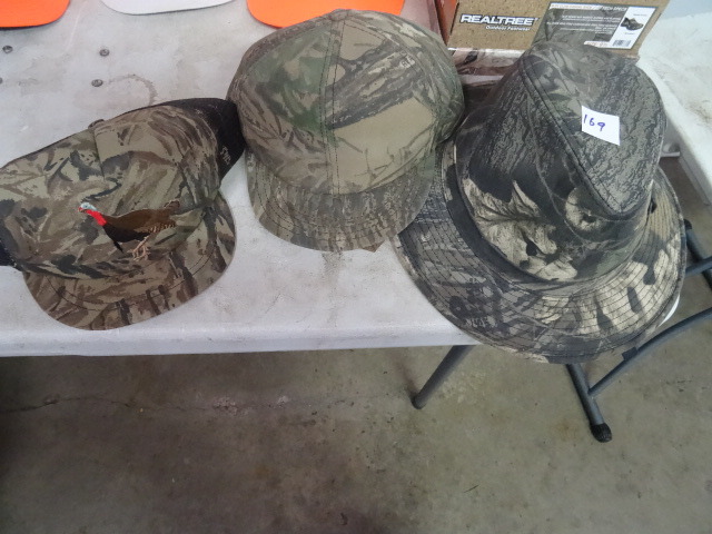 3 Camouflage Hats