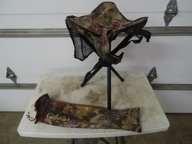 Fold Up Hunting Stool