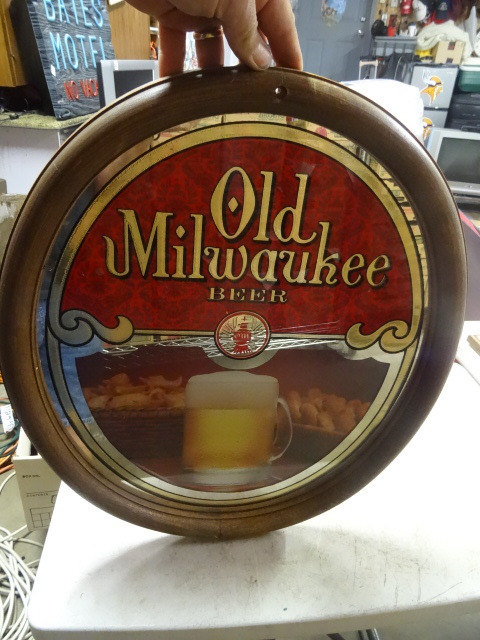 Old Milwaukee Mirrored Wall Hanging