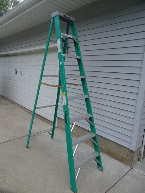 Keller 8 Fiberglass Ladder
