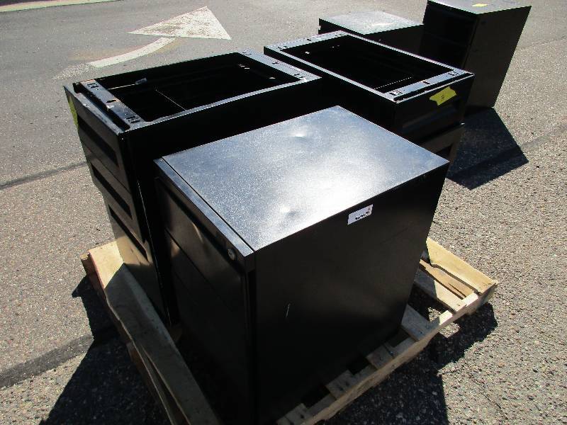 3 sets of drawered cabinets