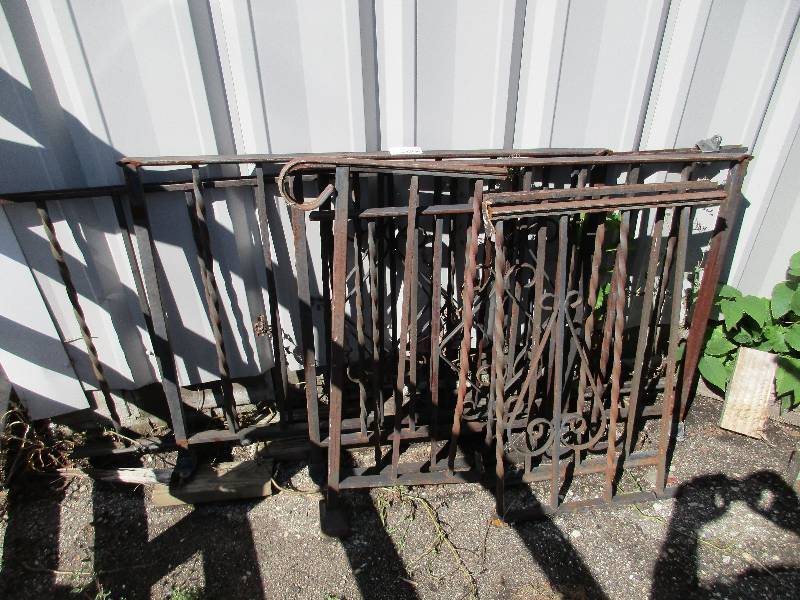 Iron railing pieces