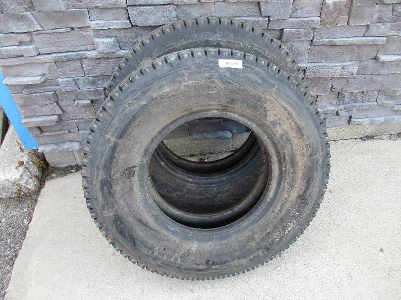 2 Truck tires