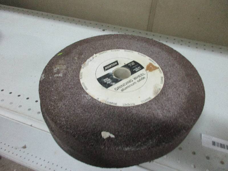 2 grinding wheels