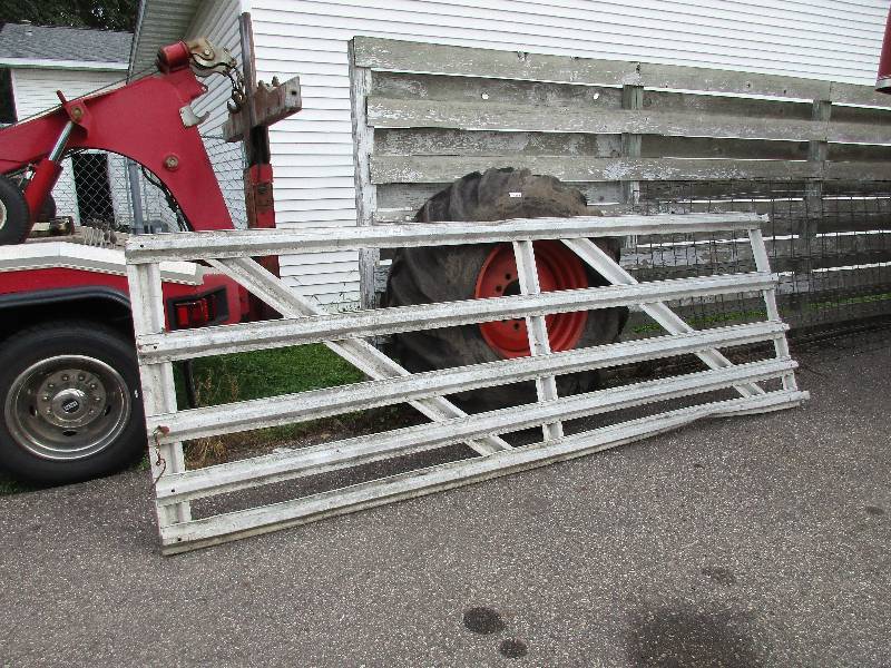 Aluminum gate
