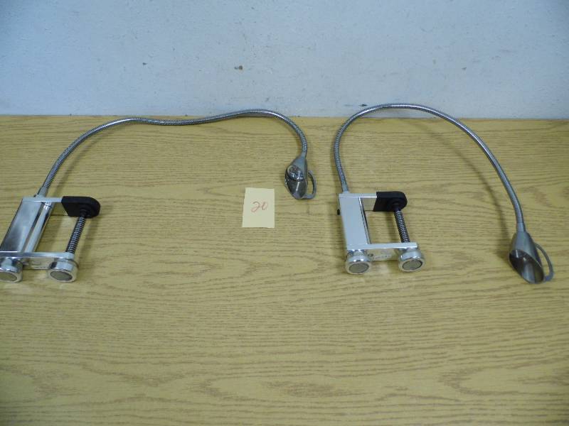 lot 20 image: 2 Gooseneck LED Lights