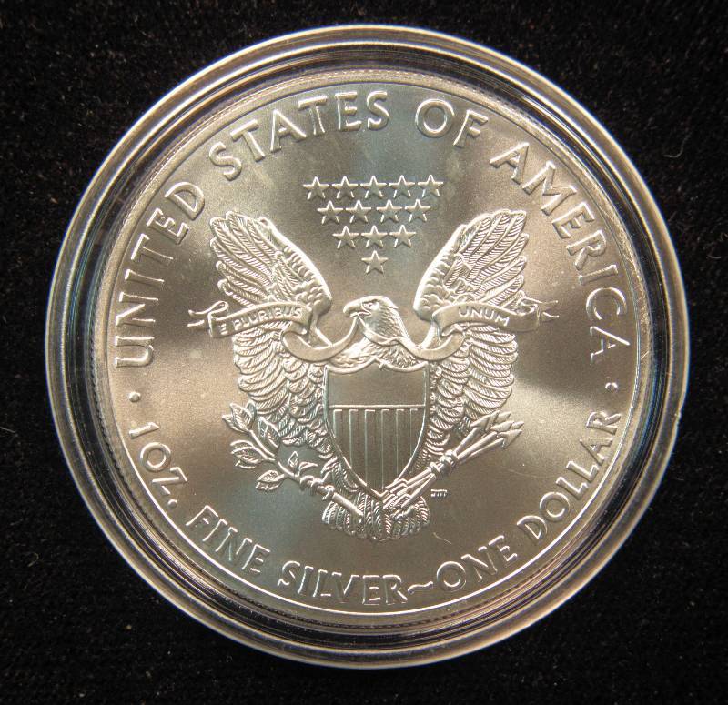 2015 AMERICAN SILVER EAGLE 1 TROY OZ. .999 FINE SILVER DOLLAR IN AIRTITE CAPSULE