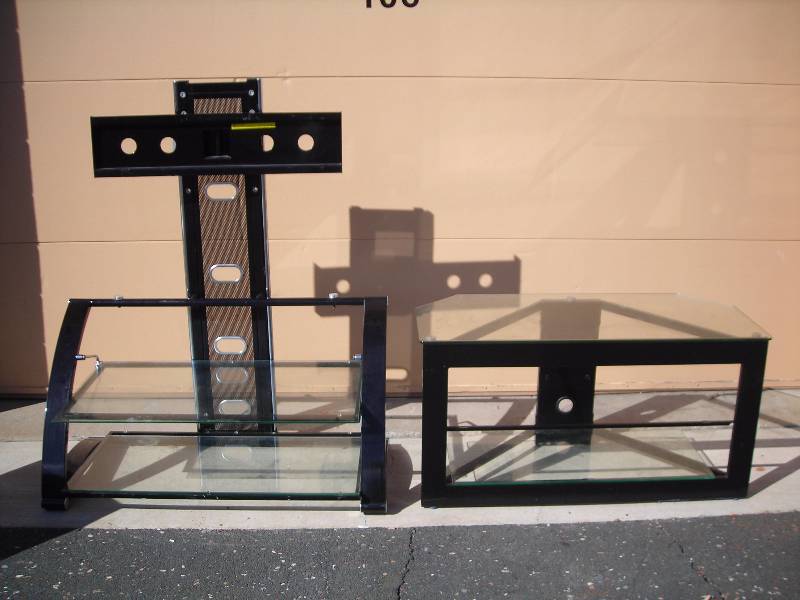lot 14 image: Flat Panel TV Stand & TVMediaElectronic Stand