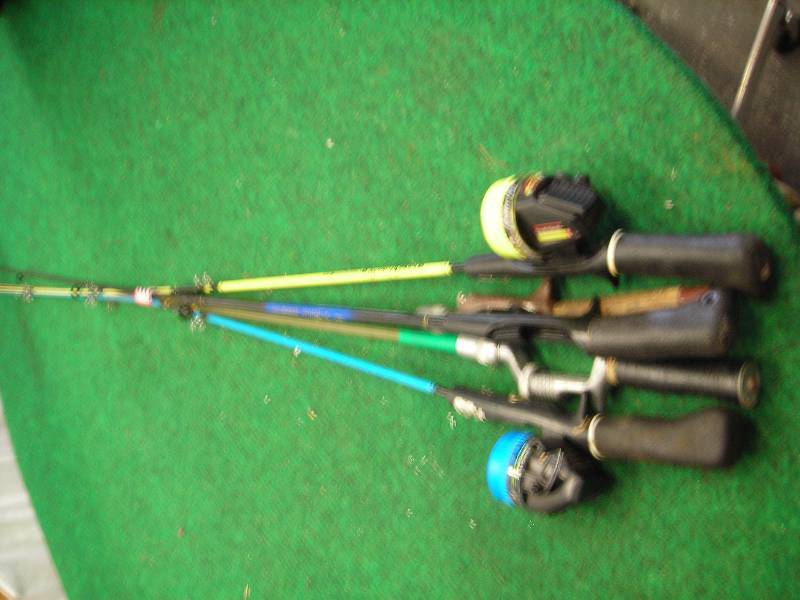 lot 34 image: Lot Of 5 Fishing Rods & Reels