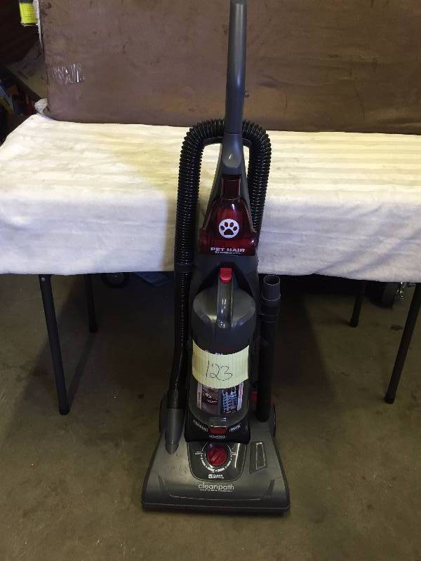 Vacuum - Pet hair Clean Path, tested works well