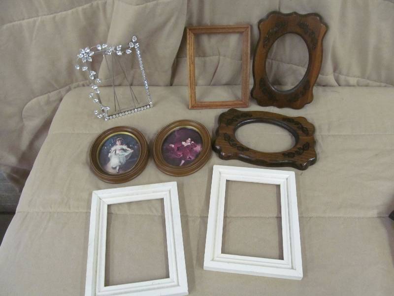 Frames and pictures