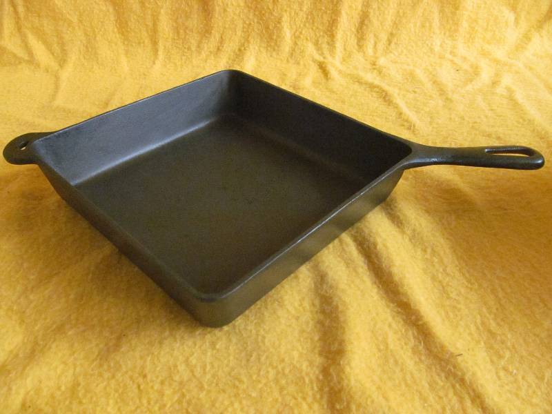 Utility skillet