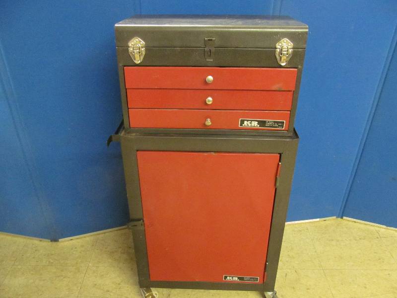 tool cabinet