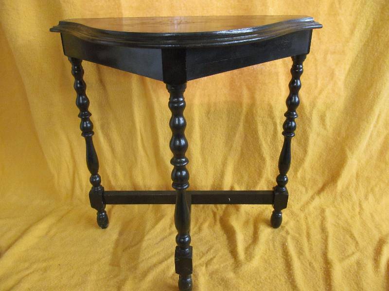 Hall table