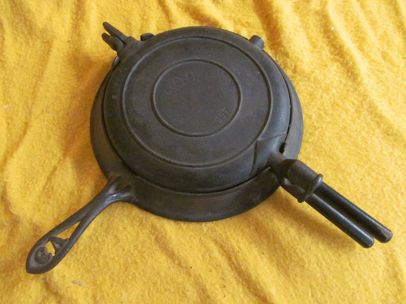 Waffle maker
