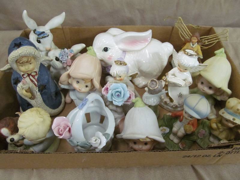 Figurines