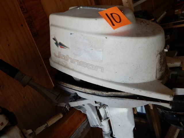 lot 10 image: Johnson 18 H.P. For Parts