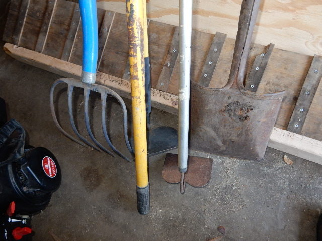 lot 36 image: Misc. Tools as pictured..