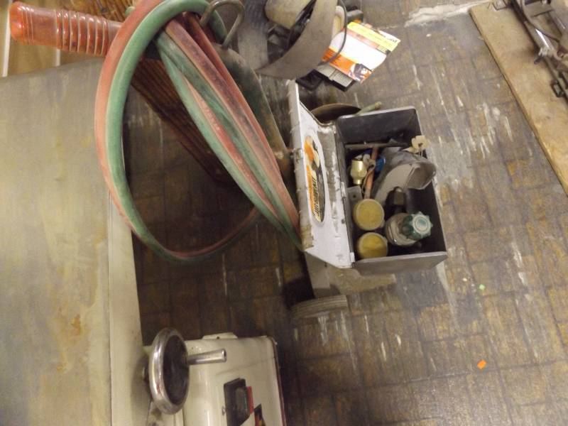lot 263 image: 2 wheel Welding Cart