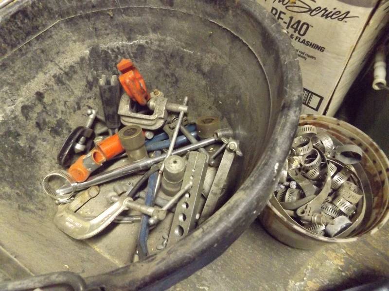 lot 271 image: Misc Tools and hose clamps