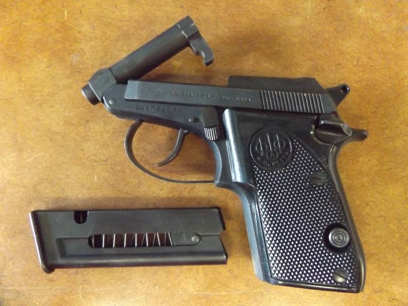 lot 287 image: Beretta .22 Pistol