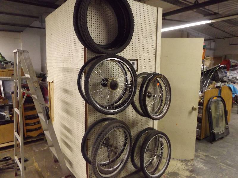 lot 235 image: Bicycle Tires