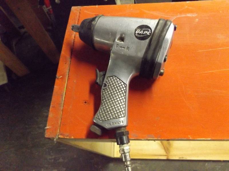 lot 232 image: 12 Impact Wrench AT10