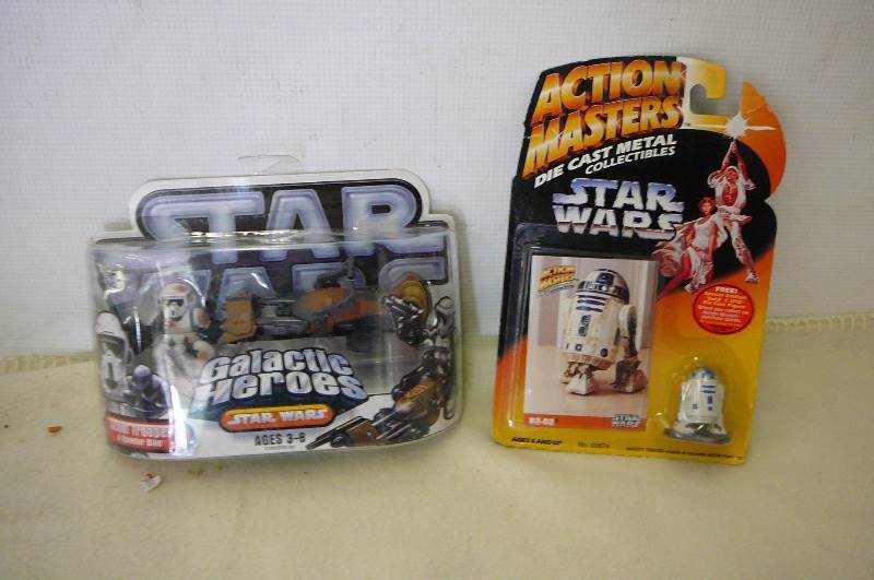 Starwars Scout and rooper and speedos bike R2-D2