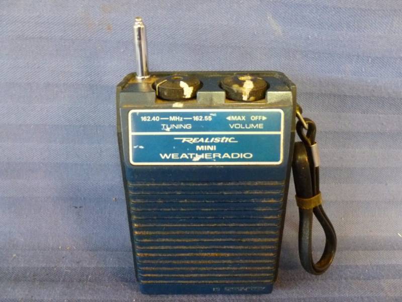 lot 67 image: Weather Radio