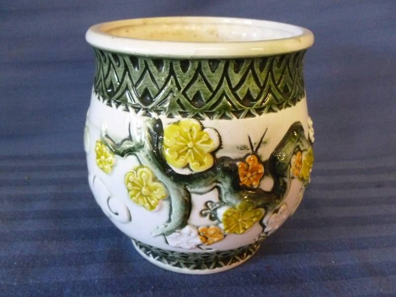 lot 89 image: Planter