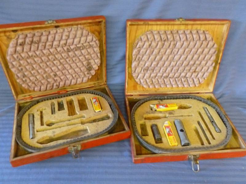 lot 96 image: Vintage 1970s Scorpion Stinger Items