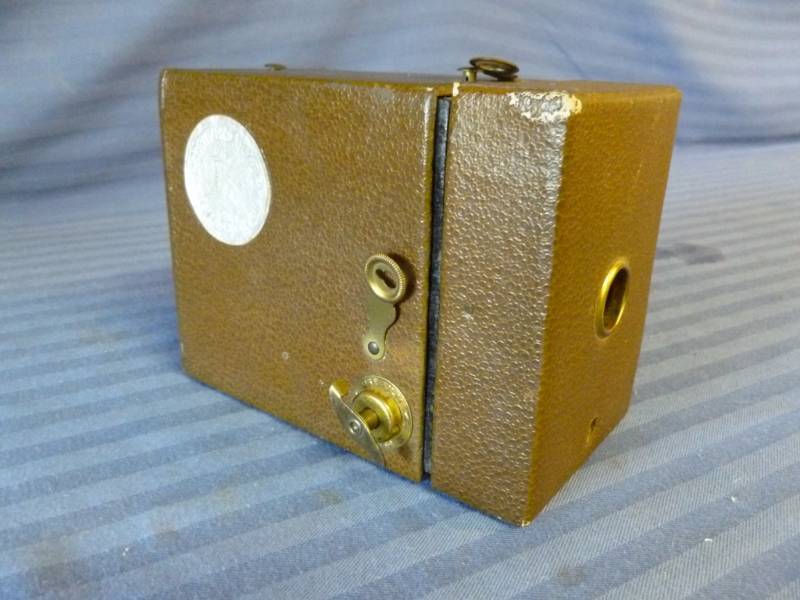 lot 123 image: Vintage Camera