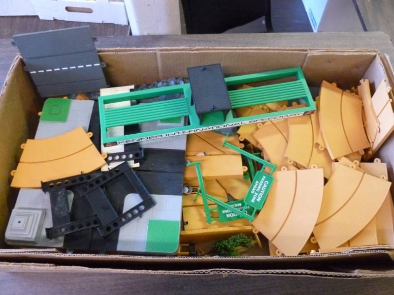 lot 128 image: Vintage Racetrack