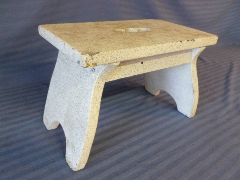 lot 140 image: Step Stool