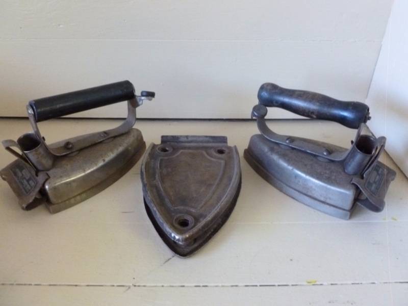 lot 153 image: Vintage Irons