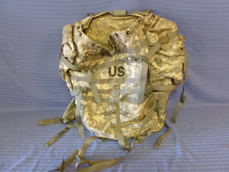 lot 171 image: Large Backpack