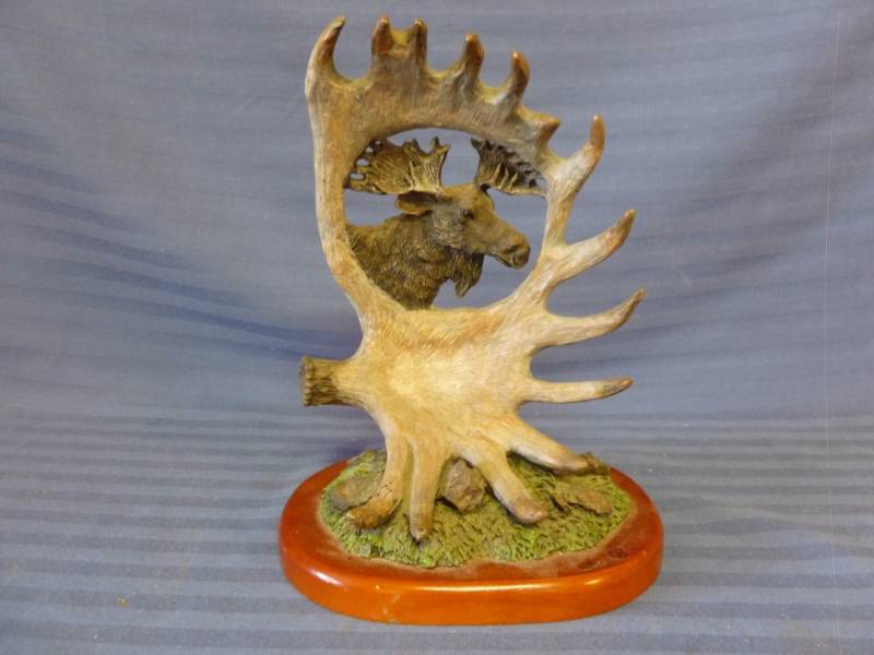 lot 181 image: Decorative